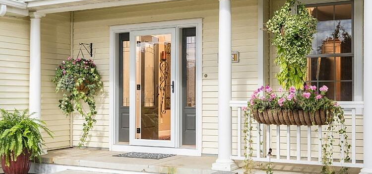 screen door installation in Muscoy