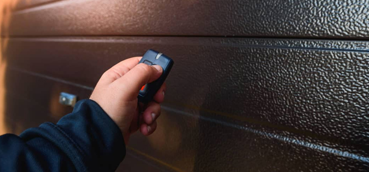 automatic door opener with remote control in Muscoy
